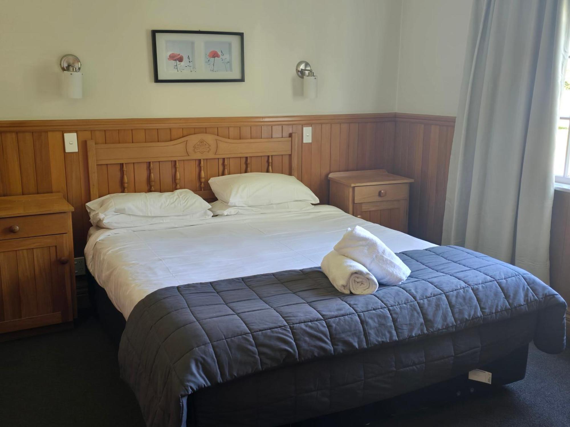 Huka Falls Resort Τούπο Εξωτερικό φωτογραφία A bedroom at the hotel